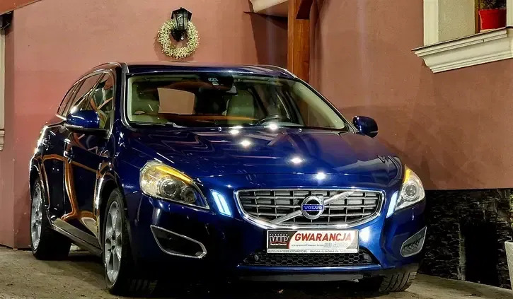 Volvo V60 cena 34999 przebieg: 220000, rok produkcji 2012 z Sokółka małe 562